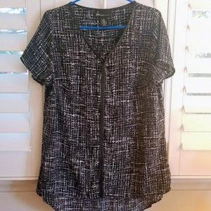 Lane Bryant | Black/White Spatter Style | Faux Leather Trim | V-Neck Size 14/16